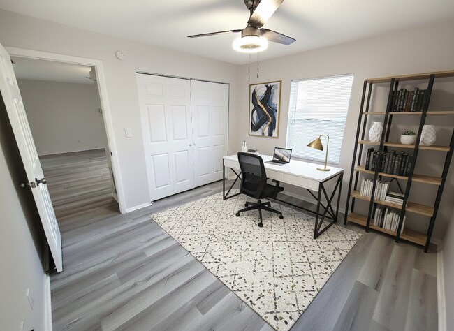 Foto del edificio - 440 77th Ave N