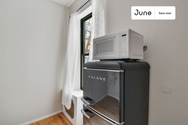 Building Photo - 244 W 64th St