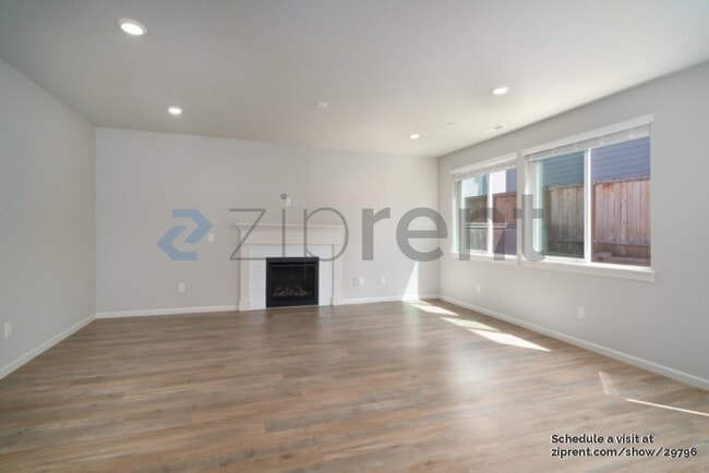 Building Photo - 6486 N 89th Ave
