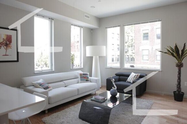 Foto del edificio - Luxury Allston 4-bed+2.5-bath+2-parking