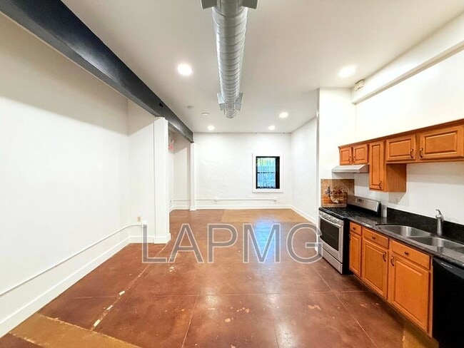 Foto del edificio - 1774-1776 N. Main Street