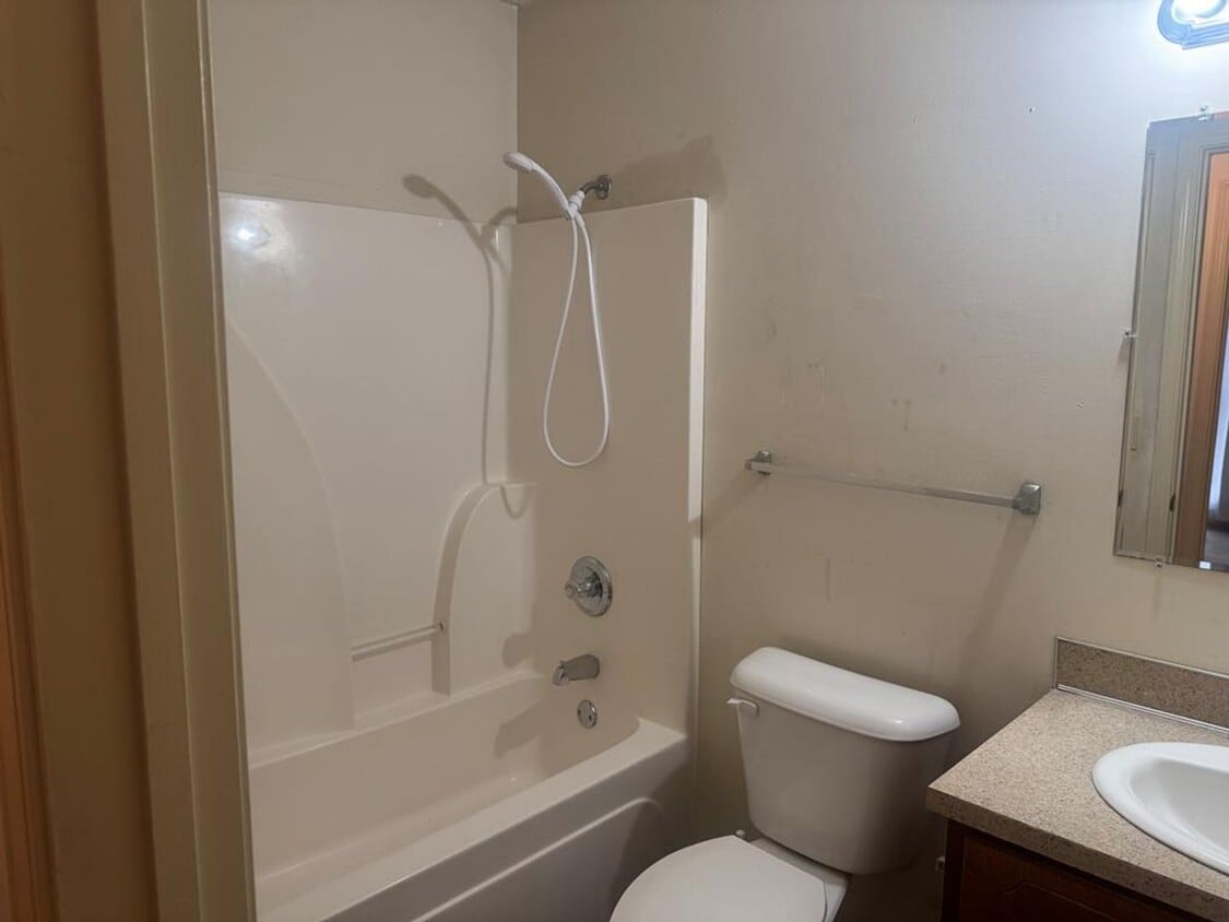 Foto principal - Cute 3 bedroom 2 bath home Close to Downtown Phenix City and Columbus