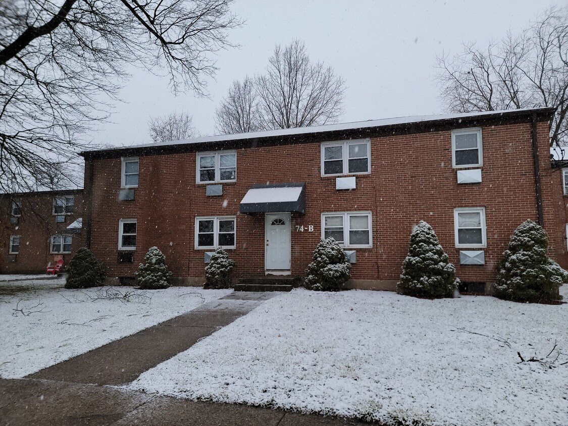 50 Orchard St Unit 52C3, East Hartford, CT 06108 50 Orchard St East