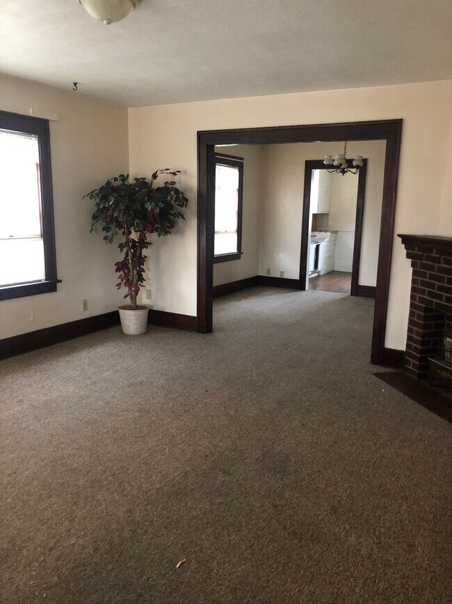 Foto del edificio - 1033 E 28th St