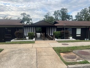 Building Photo - 311 W Earle St