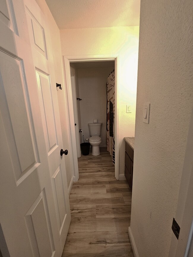 Foto del edificio - 3768 W Benjamin Holt Dr