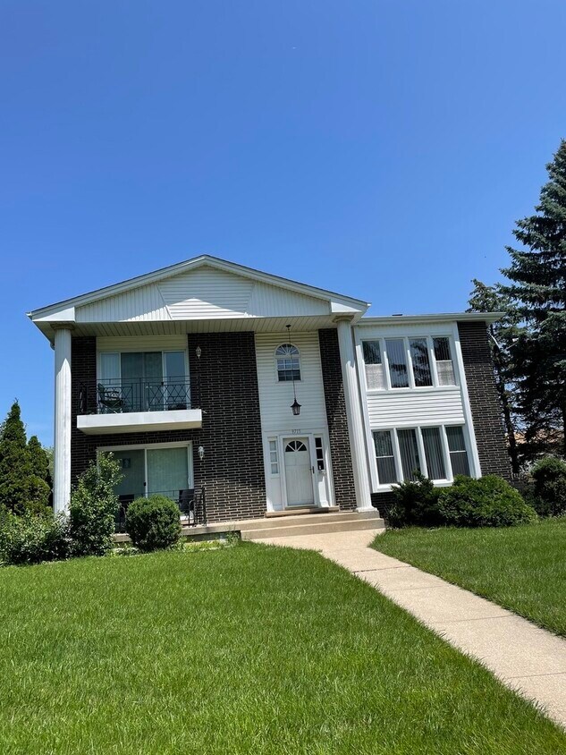 Foto principal - 9715 S 90th Ave