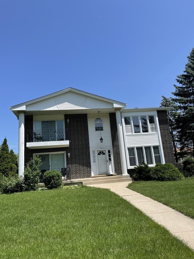 Primary Photo - 9715 S 90th Ave