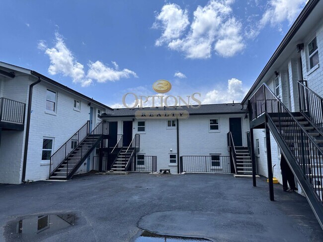 Foto del edificio - 605 Paines Ave NW