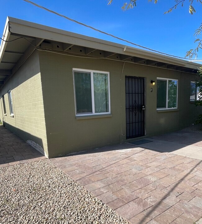 Photo - 1331 E Vista Ave House