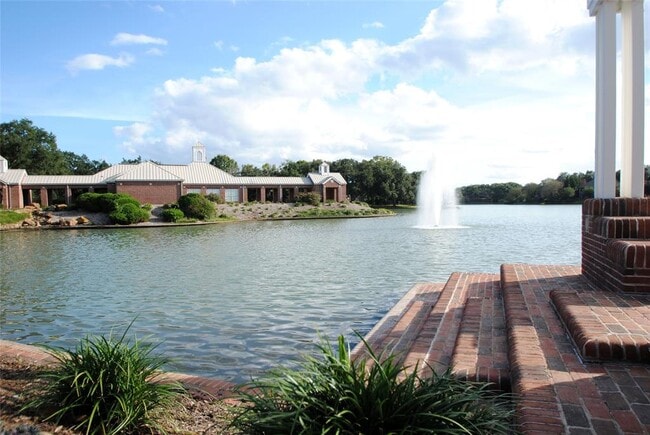 Building Photo - 5630 Whisper Ridge Dr