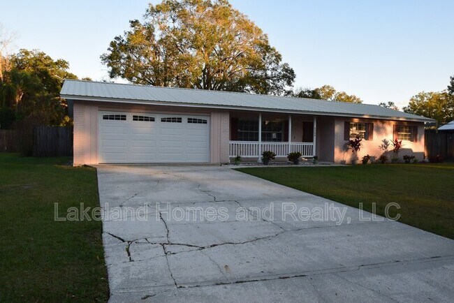 Building Photo - 4544 S Remington Rd