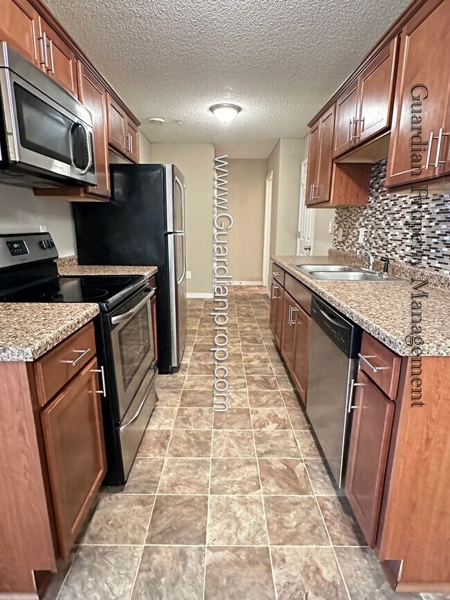 Building Photo - North Brooklyn Park Town Homes, Dedicated ...