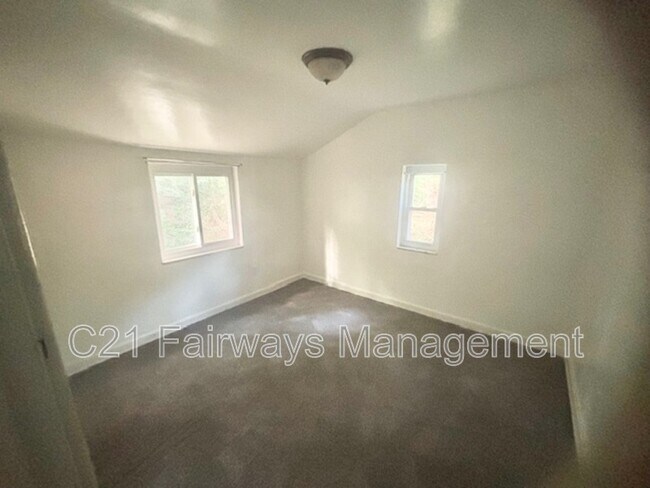 Foto del edificio - 2020 Lindsay Rd
