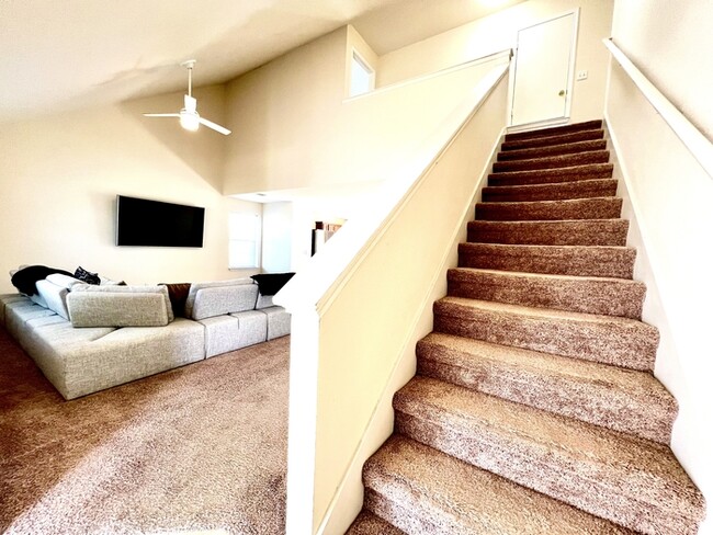 Building Photo - !!!MOVE IN SPECIAL: 50% OFF on 1st Month's...