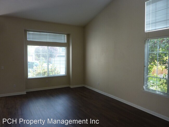 Building Photo - 4 br, 3 bath House - 716 Sands Way