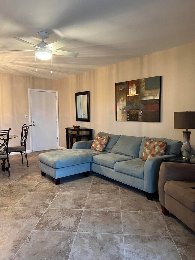 Building Photo - 3550 NW 8th Ave