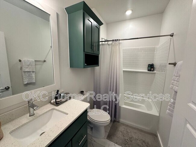 Photo - 512 NW 183rd St House