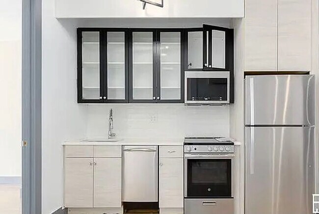 Foto del edificio - 855 Dekalb Ave