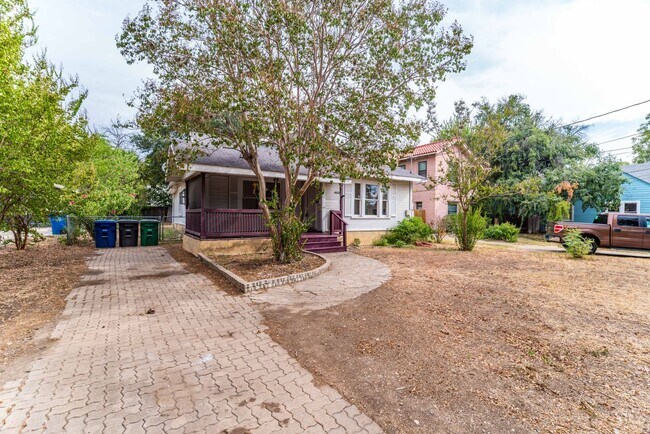 Foto del edificio - 2-BEDROOM COTTAGE IN TOBIN HILL