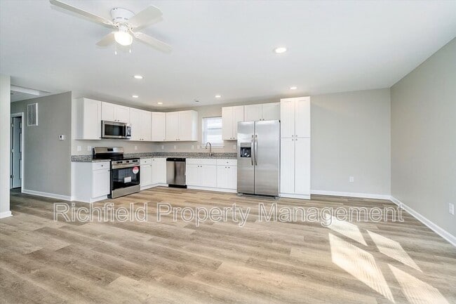 Photo - 2534 Columbia Ave Apartment