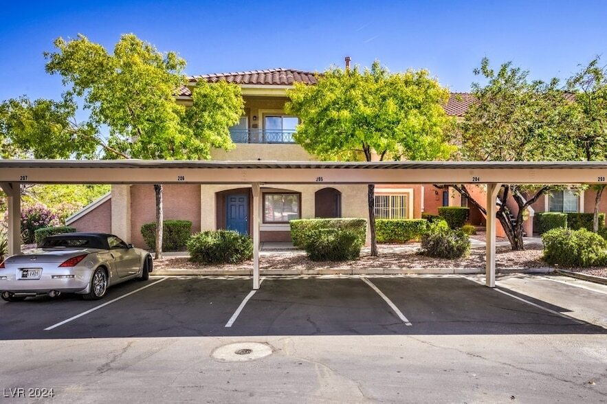 Foto principal - 424 Pine Haven St