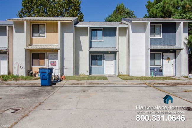 Building Photo - 402 Venetian Way
