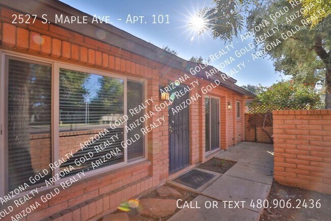 Building Photo - Alameda Park Condo