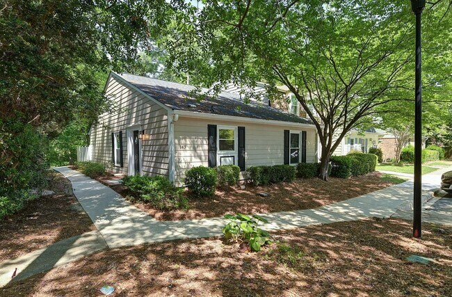 Foto del edificio - 143 West Ct