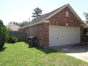 Building Photo - 32510 Decker Oaks Dr