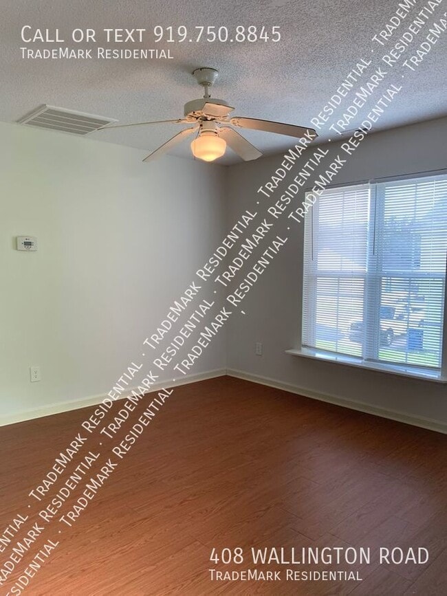 Building Photo - 1 Bedroom 1 Bath House with Garage