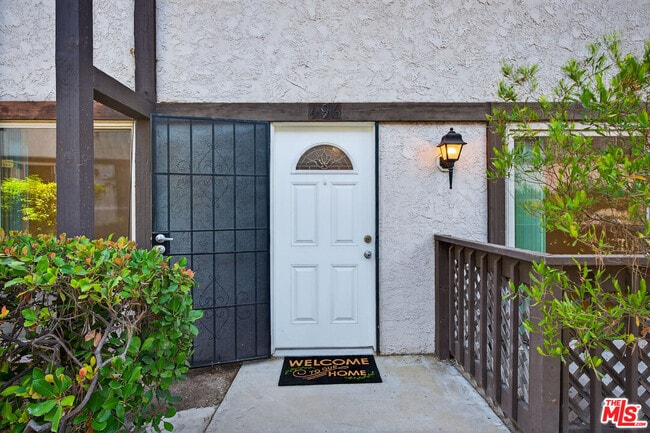 Building Photo - 394 Miraleste Dr