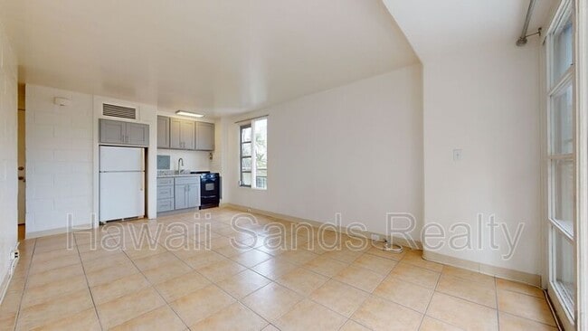 Building Photo - 445 Kaiolu St