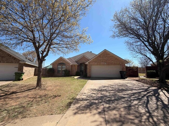 Building Photo - 4805 Belair Blvd