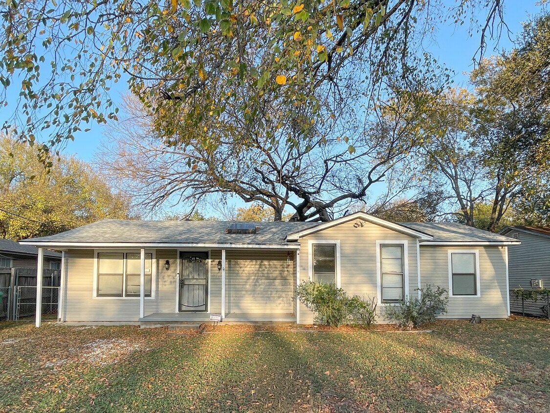 Foto principal - 207 N Bermuda St