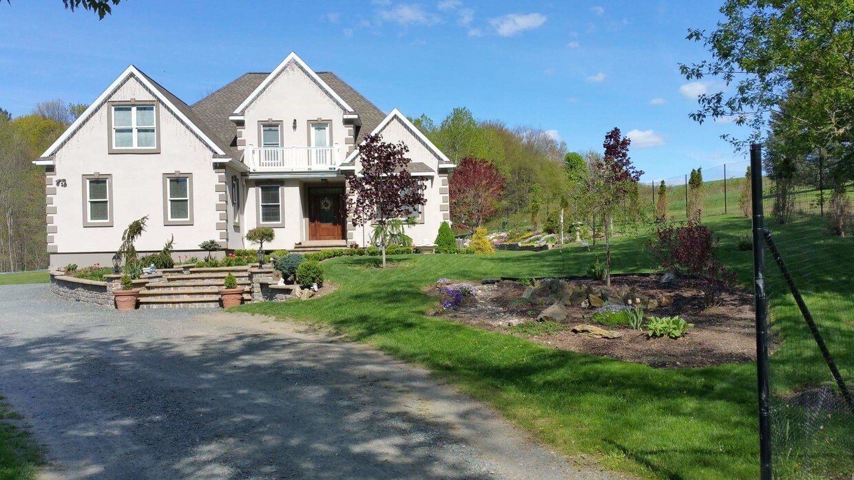 Primary Photo - 34 Cole Ln