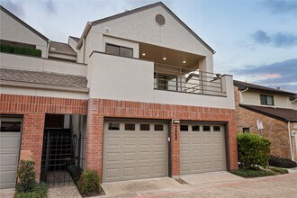 Building Photo - 2668 Bering Dr