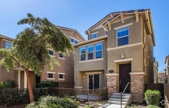 Building Photo - 1819 Lavender Ln