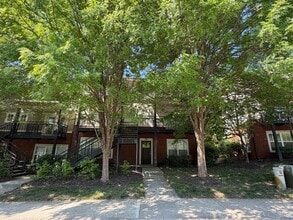 Building Photo - 1615 Elmwood Ct