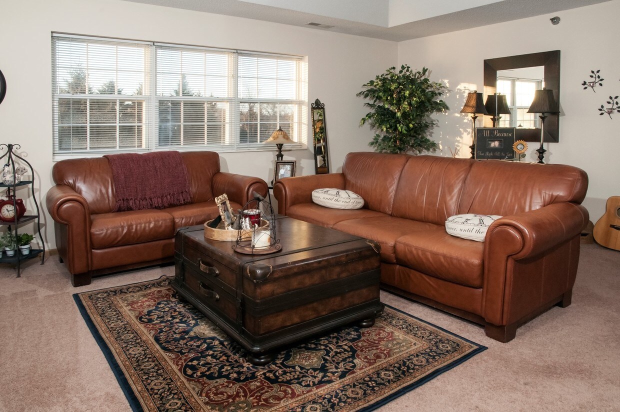 Cedar Pointe Townhomes Apartments Minnetonka Mn Primary Photo Cedar Pointe Townhomes