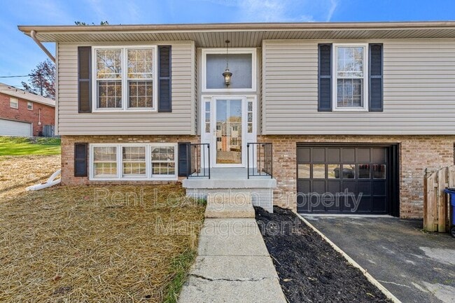 Photo - 3395 Montavesta Rd House