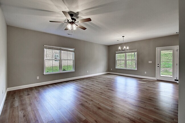 Foto del edificio - 556 Catalina Ct