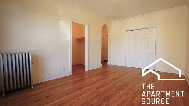 Foto del edificio - 2704 N Sawyer Ave