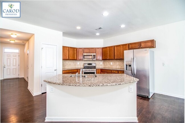 Building Photo - Steele Creek Townhome