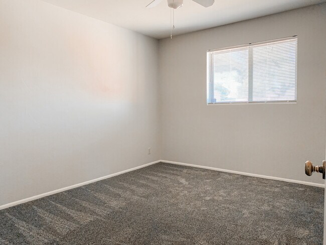 bedroom 1 - 708 E Solana Dr