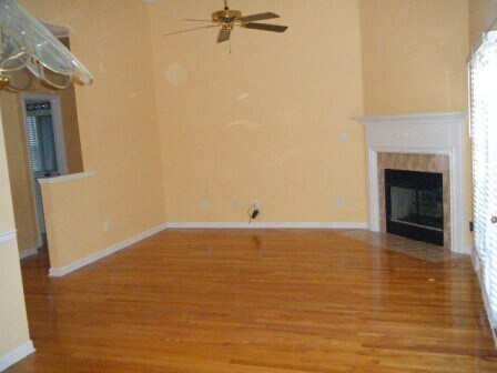 Primary Photo - 107 Willow Oak Loop
