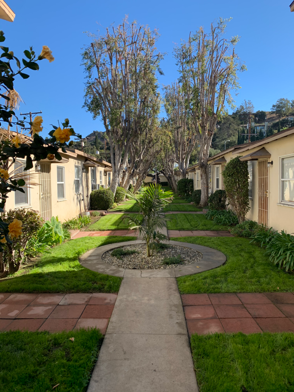 Foto del edificio - 814 S Verdugo Rd