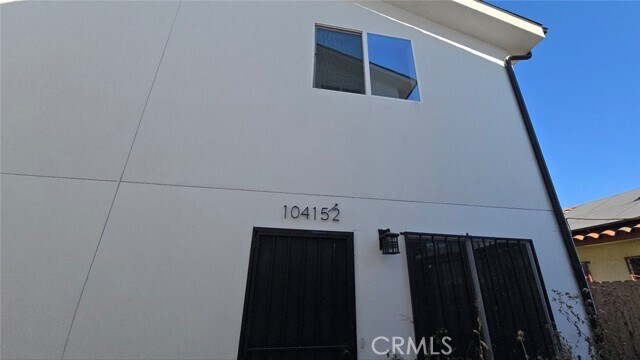 Building Photo - 10415 Avalon Blvd