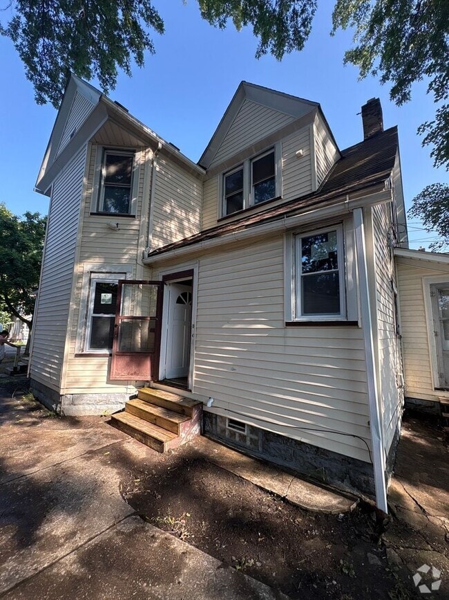 Building Photo - 2048 W 95th St