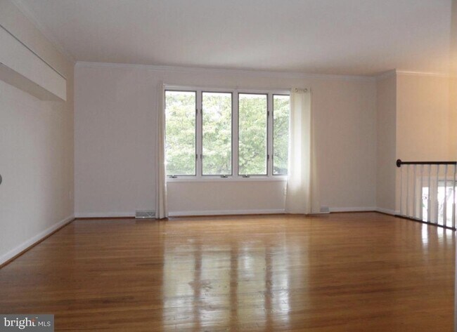 Foto del edificio - 9400 Tiller Dr